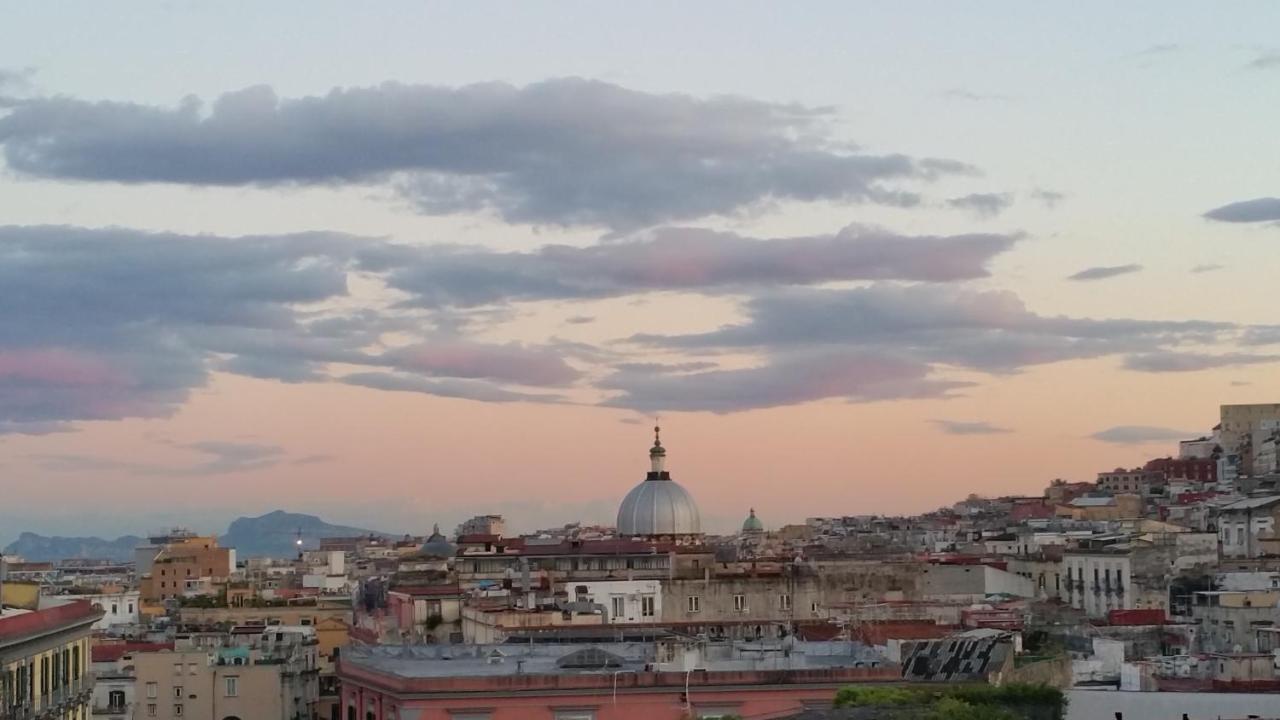 Mediterranean Roof Неаполь Екстер'єр фото